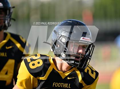 Thumbnail 1 in Villa Park @ Foothill photogallery.