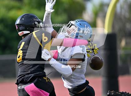Thumbnail 3 in Villa Park @ Foothill photogallery.