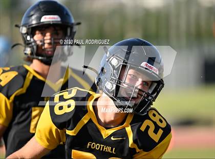 Thumbnail 2 in Villa Park @ Foothill photogallery.