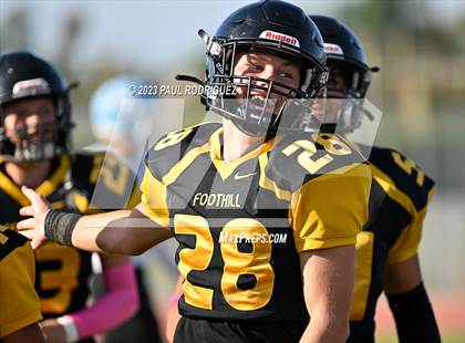 Thumbnail 1 in Villa Park @ Foothill photogallery.