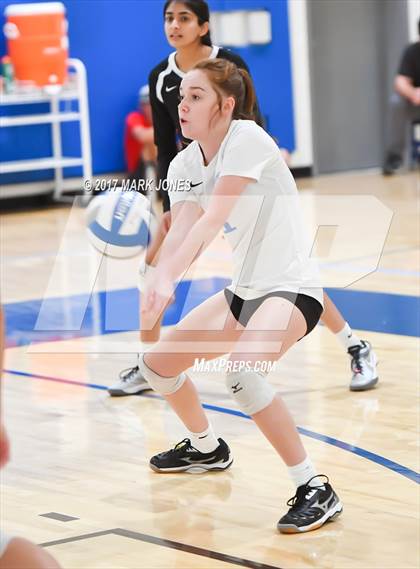 Thumbnail 3 in Horizon Honors vs. Valley Lutheran (Desert Classic) photogallery.