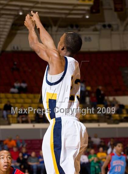Thumbnail 1 in Hirschi vs. Arlington Heights (Fantasy of Lights Tournament) photogallery.