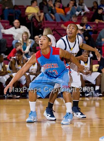 Thumbnail 3 in Hirschi vs. Arlington Heights (Fantasy of Lights Tournament) photogallery.
