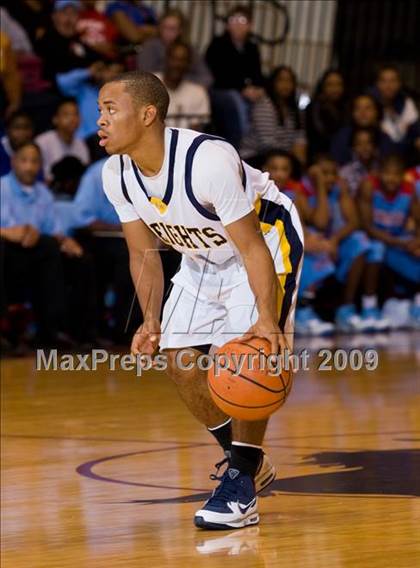 Thumbnail 1 in Hirschi vs. Arlington Heights (Fantasy of Lights Tournament) photogallery.