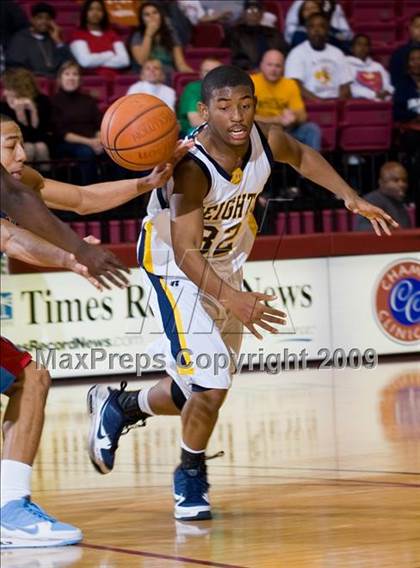Thumbnail 1 in Hirschi vs. Arlington Heights (Fantasy of Lights Tournament) photogallery.