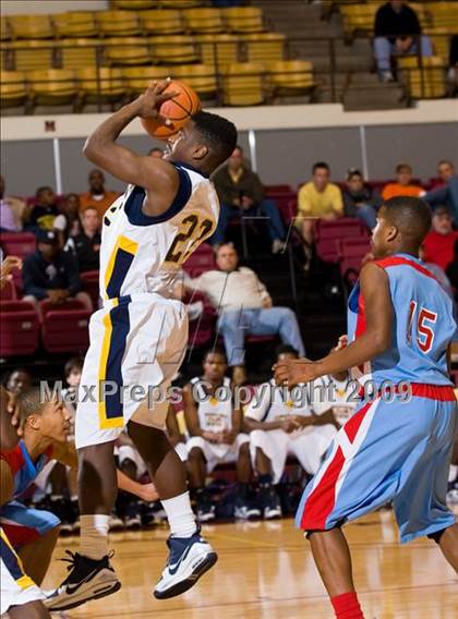 Thumbnail 3 in Hirschi vs. Arlington Heights (Fantasy of Lights Tournament) photogallery.