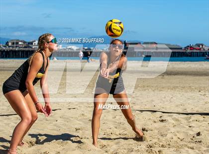 Thumbnail 3 in Ventura @ Santa Barbara photogallery.