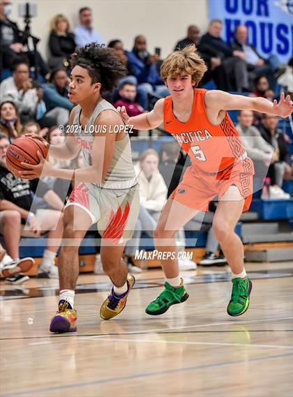 Thumbnail 1 in Pacifica Christian/Orange County vs. Etiwanda (CDM Beach Bash Tournament) photogallery.
