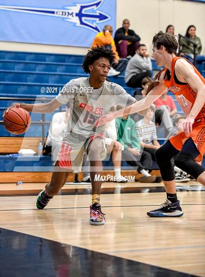 Thumbnail 2 in Pacifica Christian/Orange County vs. Etiwanda (CDM Beach Bash Tournament) photogallery.