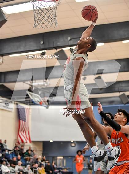 Thumbnail 3 in Pacifica Christian/Orange County vs. Etiwanda (CDM Beach Bash Tournament) photogallery.