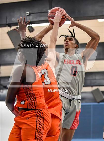 Thumbnail 1 in Pacifica Christian/Orange County vs. Etiwanda (CDM Beach Bash Tournament) photogallery.