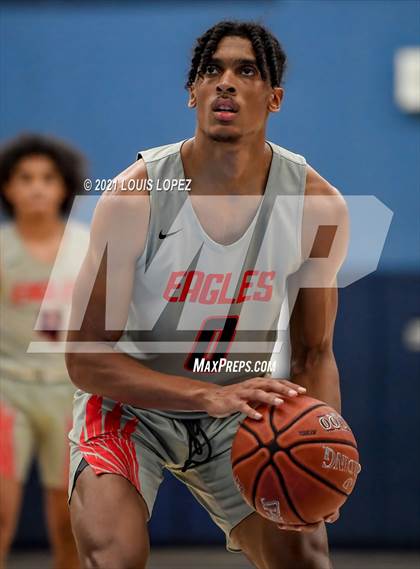 Thumbnail 1 in Pacifica Christian/Orange County vs. Etiwanda (CDM Beach Bash Tournament) photogallery.