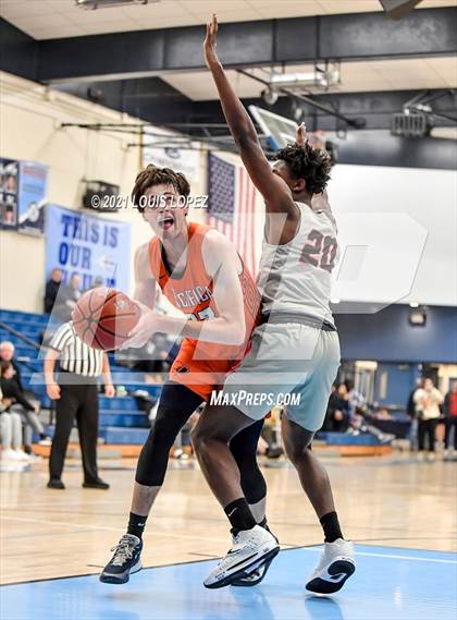 Thumbnail 1 in Pacifica Christian/Orange County vs. Etiwanda (CDM Beach Bash Tournament) photogallery.