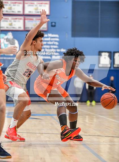 Thumbnail 1 in Pacifica Christian/Orange County vs. Etiwanda (CDM Beach Bash Tournament) photogallery.