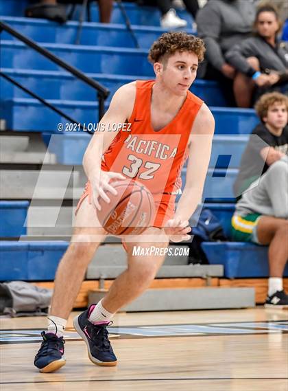 Thumbnail 2 in Pacifica Christian/Orange County vs. Etiwanda (CDM Beach Bash Tournament) photogallery.
