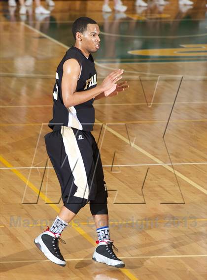 Thumbnail 3 in Holy Trinity vs. St. Anthony's (CHSAA Semifinal) photogallery.