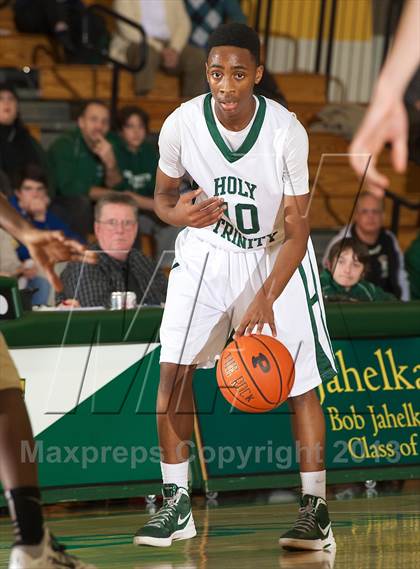 Thumbnail 2 in Holy Trinity vs. St. Anthony's (CHSAA Semifinal) photogallery.