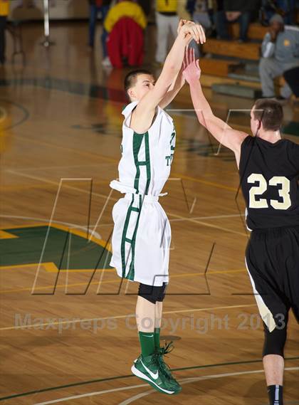 Thumbnail 2 in Holy Trinity vs. St. Anthony's (CHSAA Semifinal) photogallery.