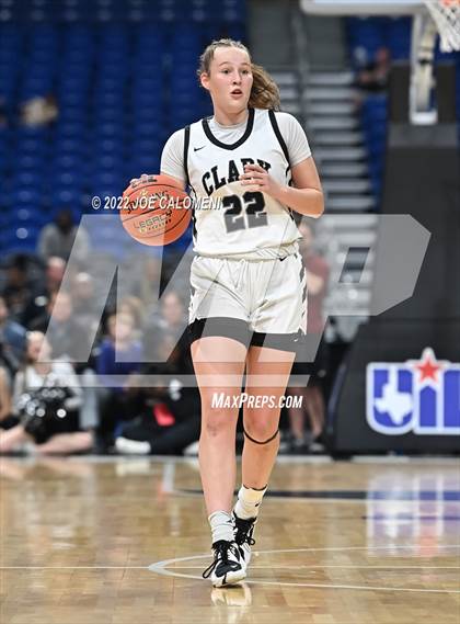Thumbnail 2 in Clark vs Desoto (UIL 6A State Semifinal) photogallery.