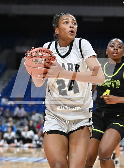 Thumbnail 3 in Clark vs Desoto (UIL 6A State Semifinal) photogallery.