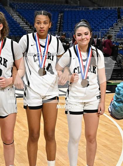 Thumbnail 3 in Clark vs Desoto (UIL 6A State Semifinal) photogallery.