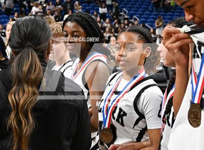 Thumbnail 2 in Clark vs Desoto (UIL 6A State Semifinal) photogallery.