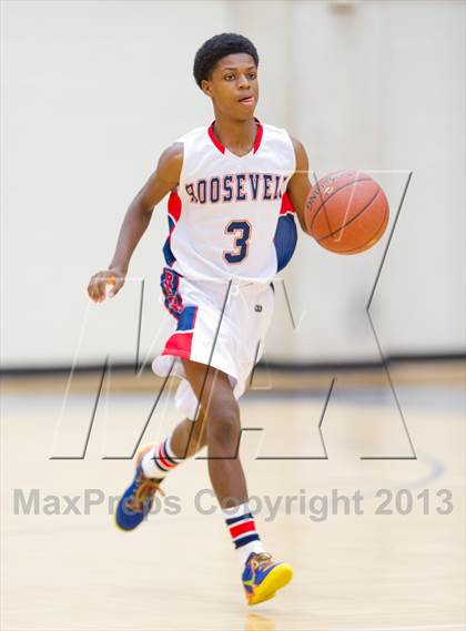 Thumbnail 2 in Smithson Valley vs. Roosevelt (NISD Boys Basketball Tournament) photogallery.