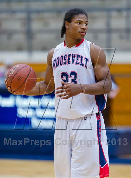 Thumbnail 1 in Smithson Valley vs. Roosevelt (NISD Boys Basketball Tournament) photogallery.