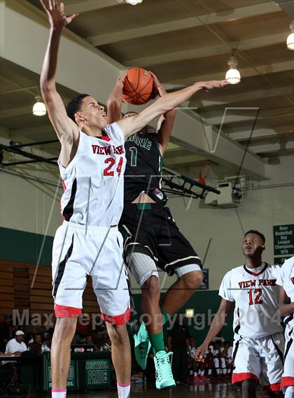 Thumbnail 3 in Narbonne vs. View Park (Paul Pierce Classic)  photogallery.