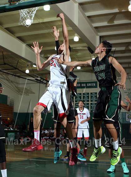 Thumbnail 3 in Narbonne vs. View Park (Paul Pierce Classic)  photogallery.