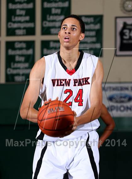 Thumbnail 1 in Narbonne vs. View Park (Paul Pierce Classic)  photogallery.
