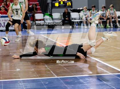 Thumbnail 3 in Littleton Public Schools vs. Niwot (CHSAA 5A Round 1) photogallery.