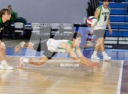 Thumbnail 3 in Littleton Public Schools vs. Niwot (CHSAA 5A Round 1) photogallery.