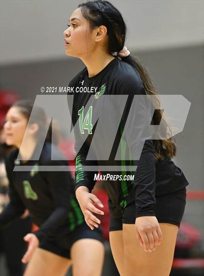 Thumbnail 2 in Ellison vs. Midway (6A Bi-District) photogallery.