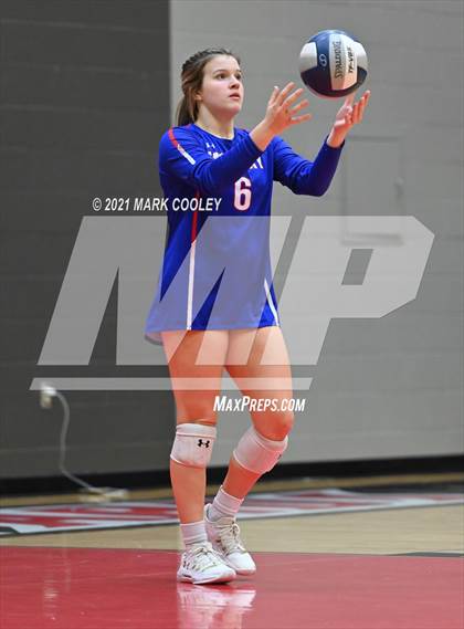 Thumbnail 2 in Ellison vs. Midway (6A Bi-District) photogallery.