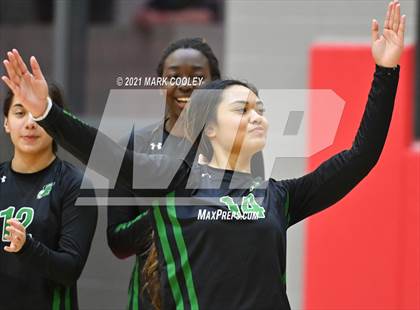 Thumbnail 3 in Ellison vs. Midway (6A Bi-District) photogallery.