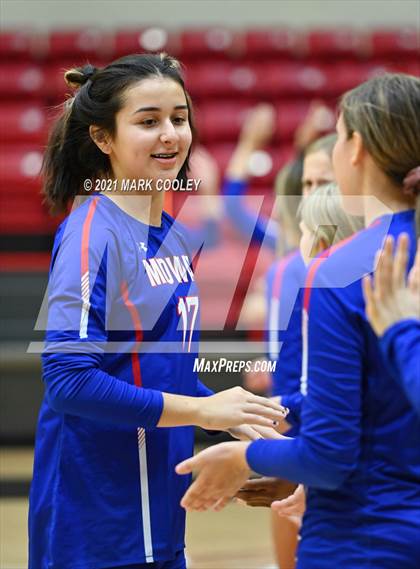 Thumbnail 3 in Ellison vs. Midway (6A Bi-District) photogallery.