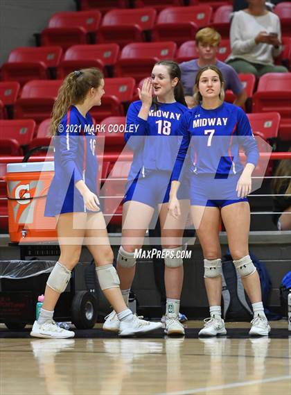 Thumbnail 3 in Ellison vs. Midway (6A Bi-District) photogallery.