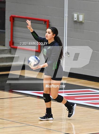 Thumbnail 1 in Ellison vs. Midway (6A Bi-District) photogallery.