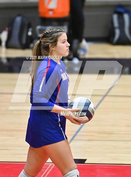 Thumbnail 3 in Ellison vs. Midway (6A Bi-District) photogallery.