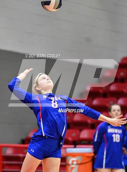 Thumbnail 2 in Ellison vs. Midway (6A Bi-District) photogallery.