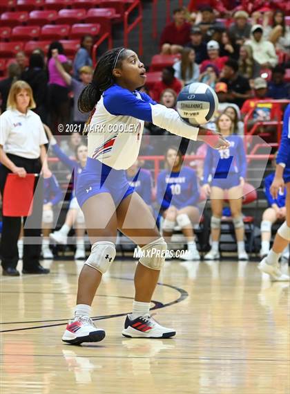 Thumbnail 1 in Ellison vs. Midway (6A Bi-District) photogallery.