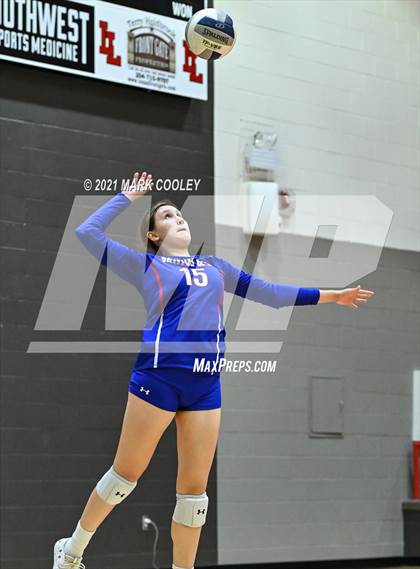 Thumbnail 3 in Ellison vs. Midway (6A Bi-District) photogallery.