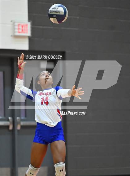 Thumbnail 1 in Ellison vs. Midway (6A Bi-District) photogallery.