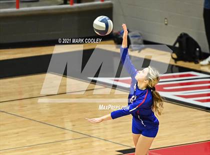 Thumbnail 1 in Ellison vs. Midway (6A Bi-District) photogallery.