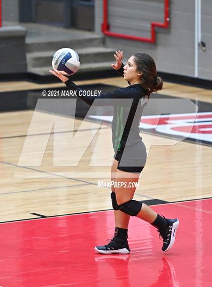 Thumbnail 2 in Ellison vs. Midway (6A Bi-District) photogallery.