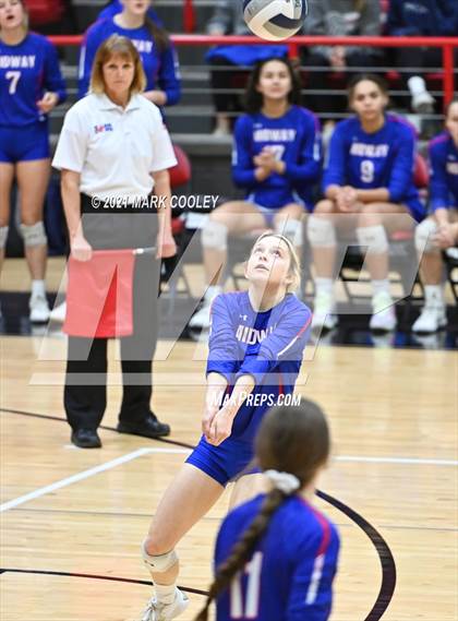 Thumbnail 1 in Ellison vs. Midway (6A Bi-District) photogallery.