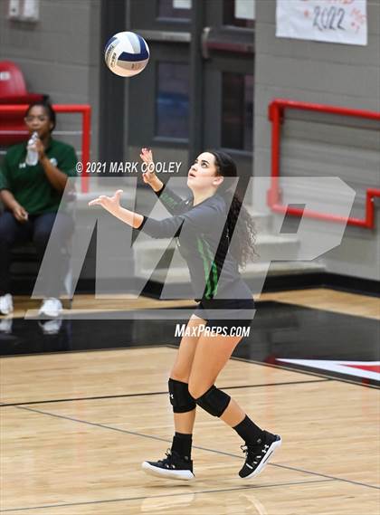 Thumbnail 2 in Ellison vs. Midway (6A Bi-District) photogallery.