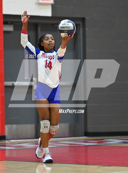 Thumbnail 3 in Ellison vs. Midway (6A Bi-District) photogallery.
