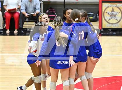 Thumbnail 1 in Ellison vs. Midway (6A Bi-District) photogallery.